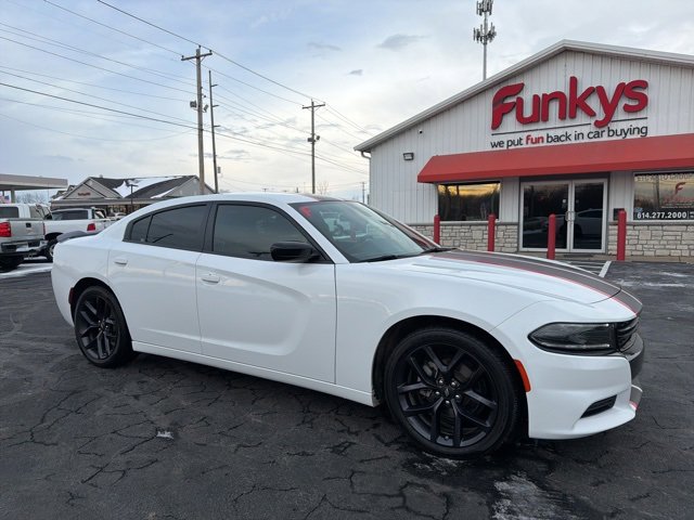 Used 2023 Dodge Charger SXT w/ Blacktop Package image 1