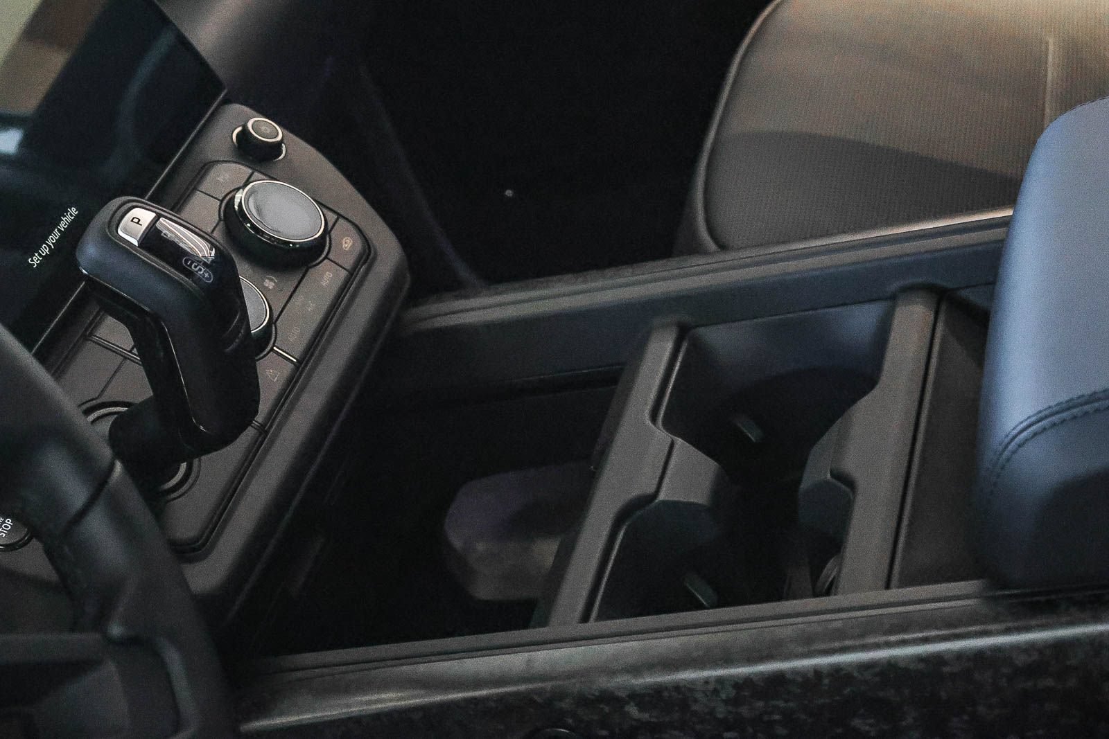 New 2026 Land Rover Defender 110 AWD/4WD image 21