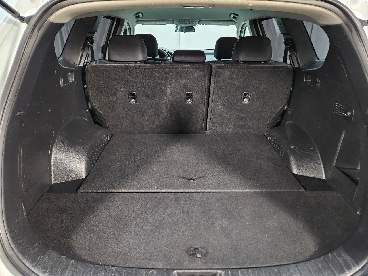 Used 2020 Hyundai Santa Fe SE w/ Cargo Package AWD/4WD image 8