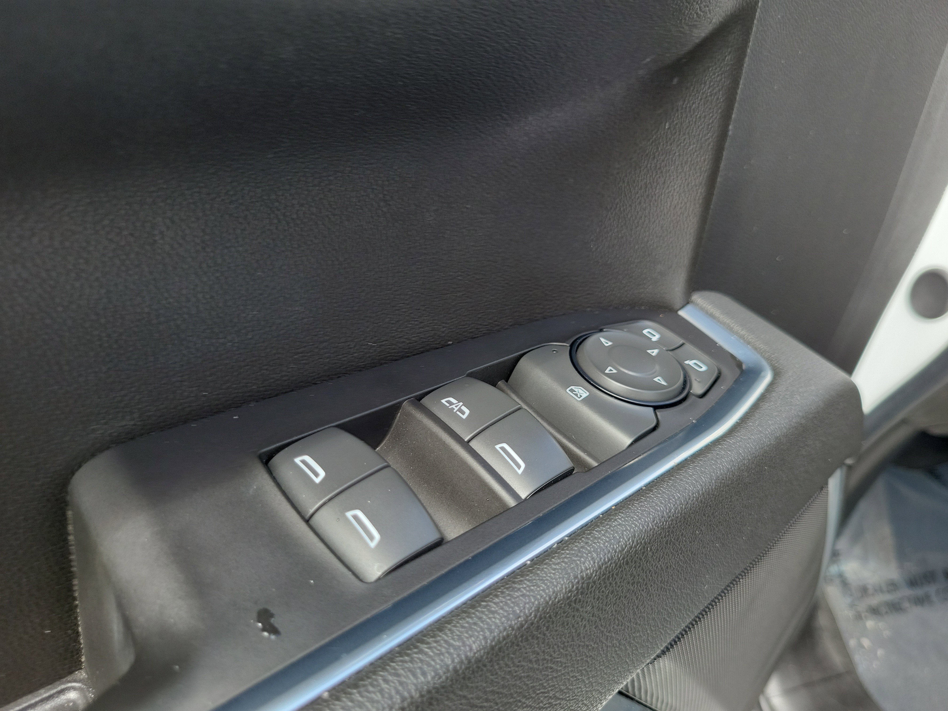 Used 2025 Chevrolet Silverado 1500 LT RWD image 23