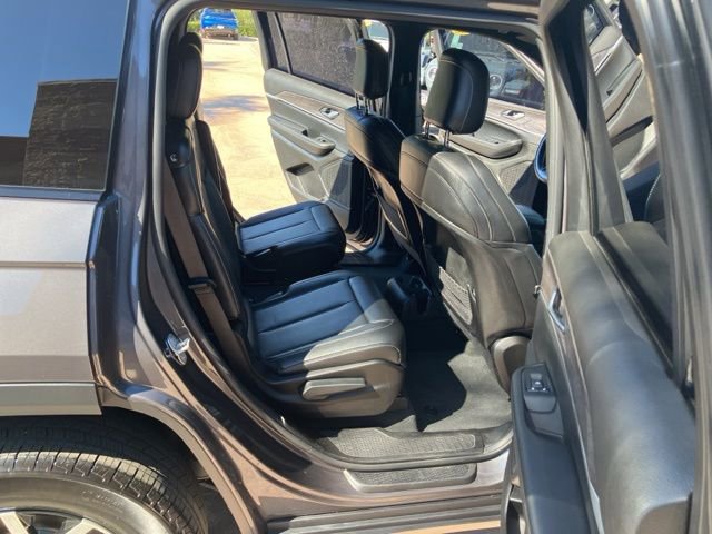 Used 2024 Jeep Grand Cherokee L Limited image 25