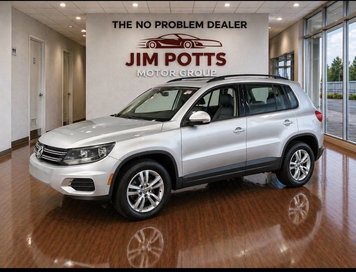 Used 2017 Volkswagen Tiguan S FWD image 1