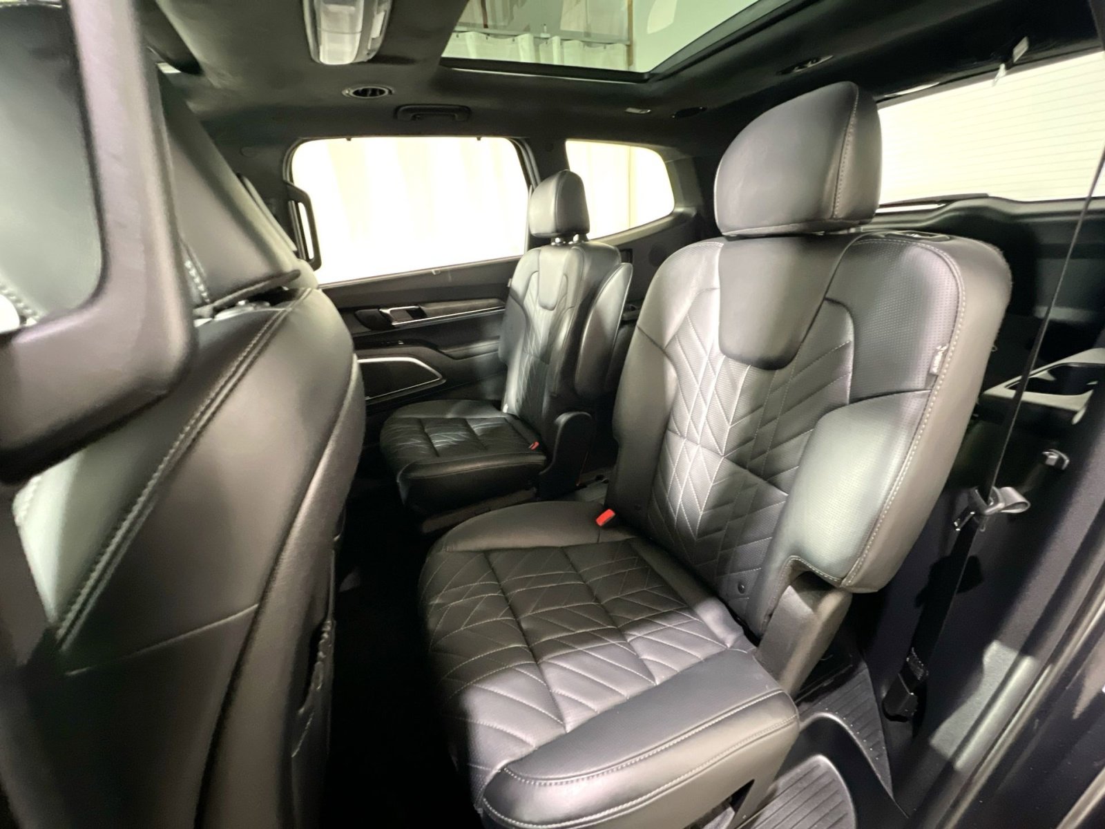 Used 2025 Kia Telluride SX Prestige X-Line image 27
