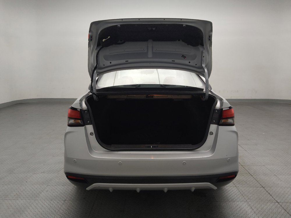 Used 2021 Nissan Versa SV FWD image 29