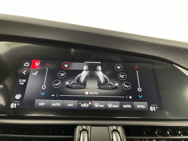 Used 2025 Alfa Romeo Giulia AWD w/ Veloce Package AWD image 32