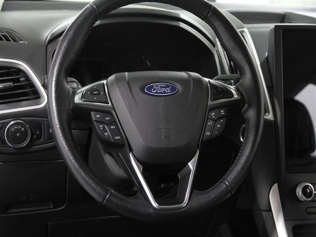 Used 2023 Ford Edge SEL image 5