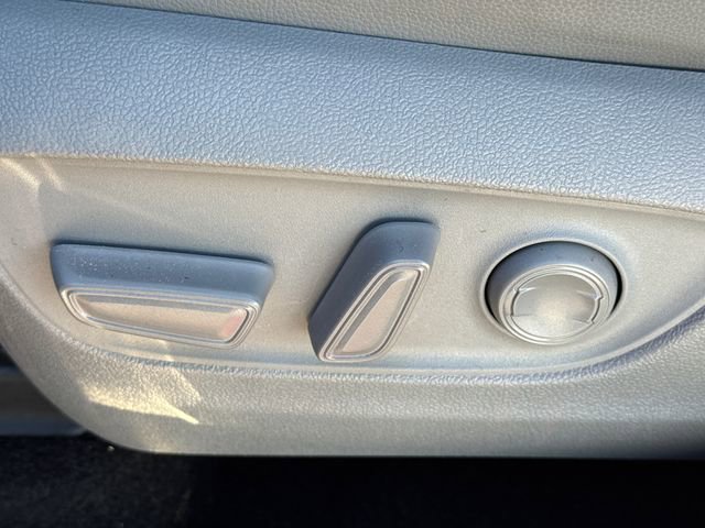 Used 2023 Toyota Highlander Platinum image 24