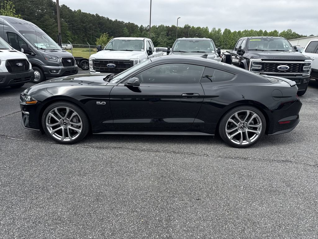 Used 2020 Ford Mustang GT Premium w/ Equipment Group 401A RWD image 4