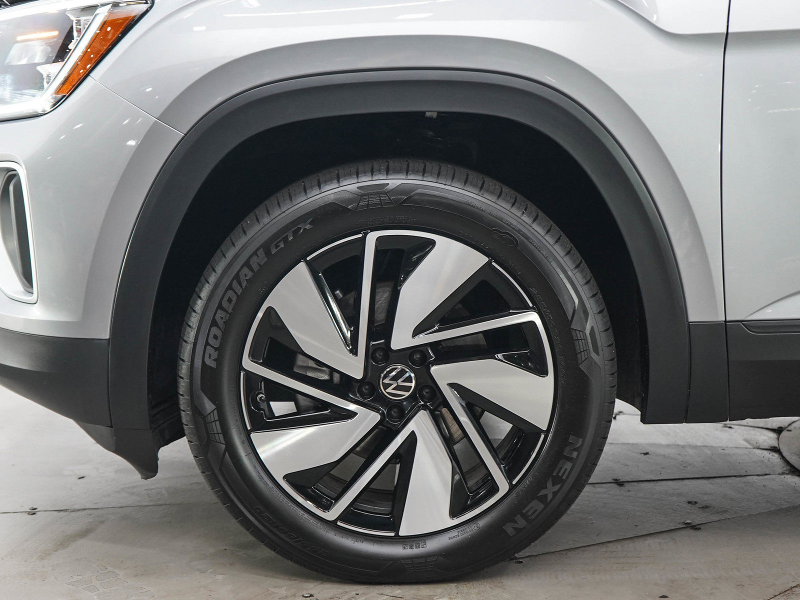 Used 2026 Volkswagen Atlas SE AWD/4WD image 30