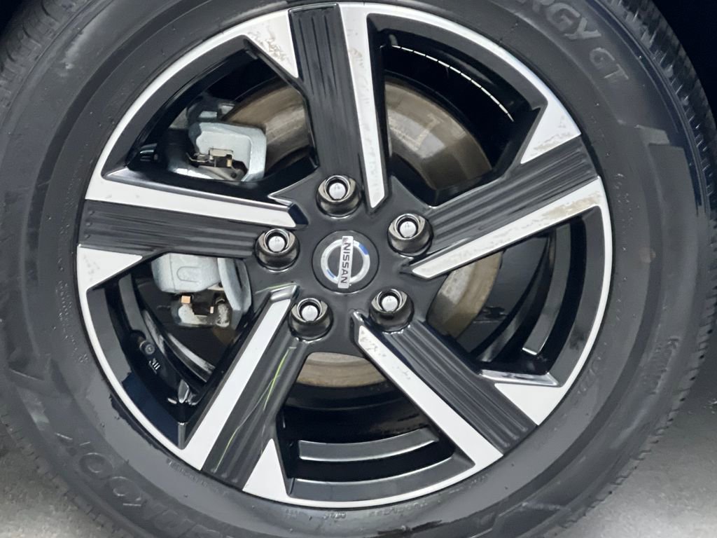 Used 2025 Nissan Sentra SV image 58