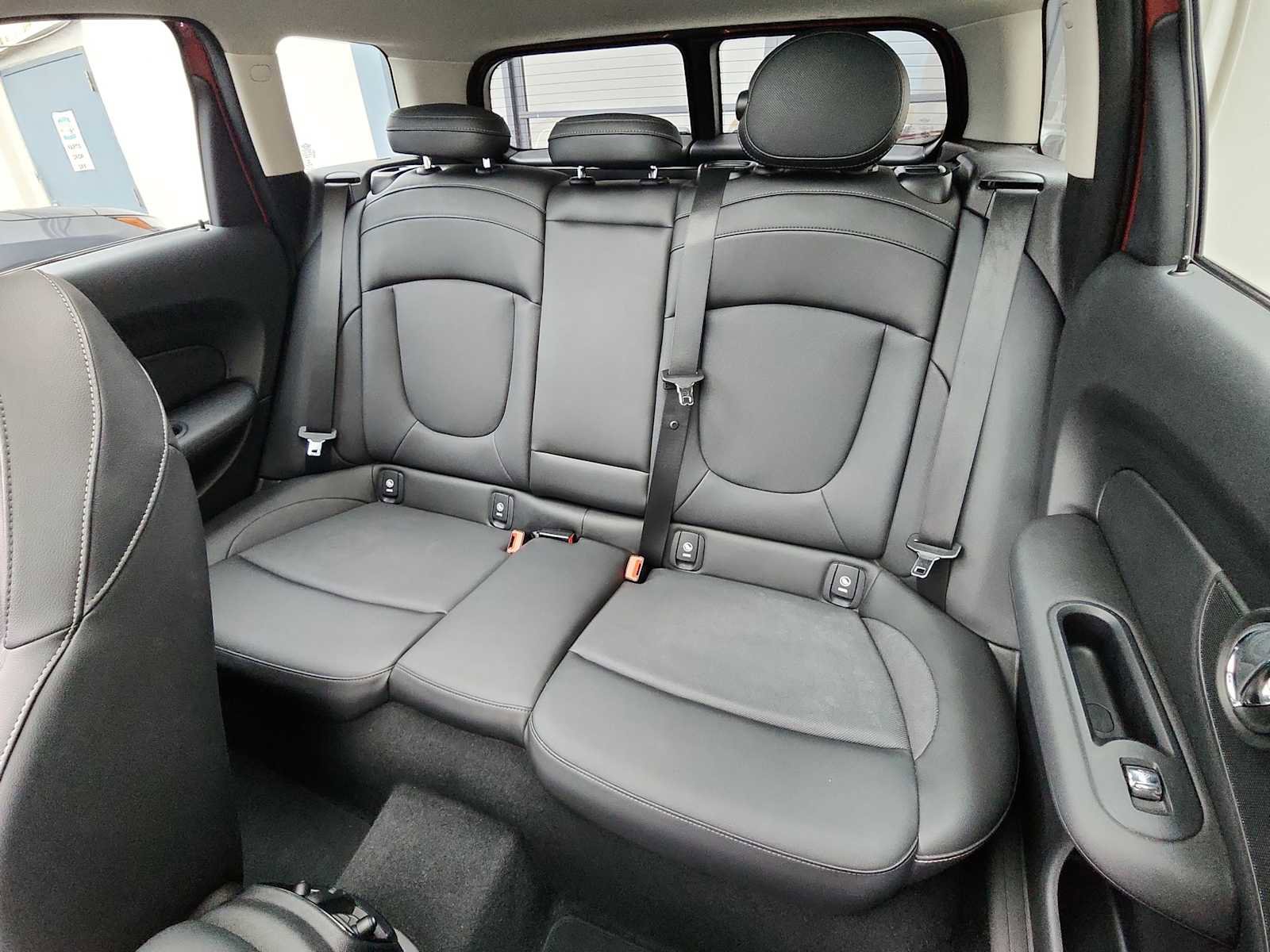 Used 2020 MINI Cooper Clubman S w/ Storage Package image 24