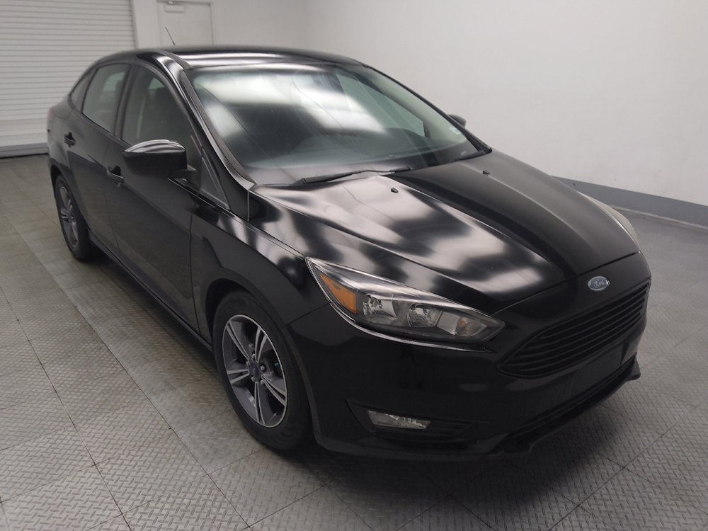 Used 2018 Ford Focus SE w/ SE Appearance Package FWD image 13