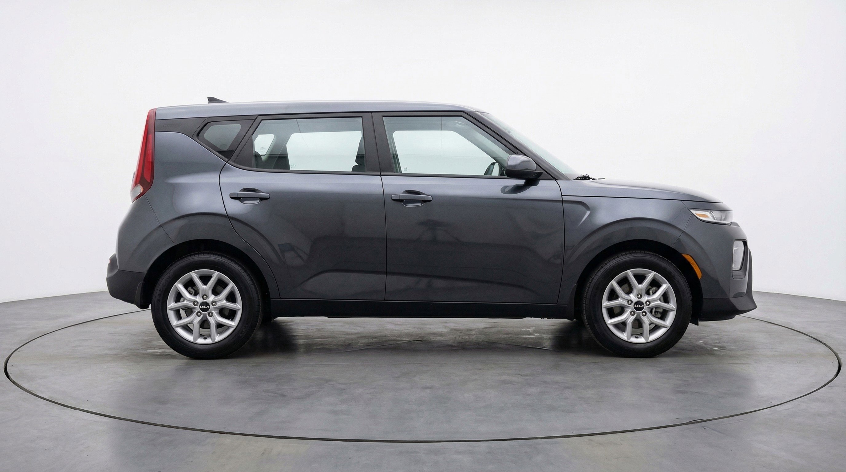 Used 2025 Kia Soul LX w/ LX Technology Package image 11