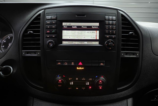Used 2018 Mercedes-Benz Metris Passenger image 28