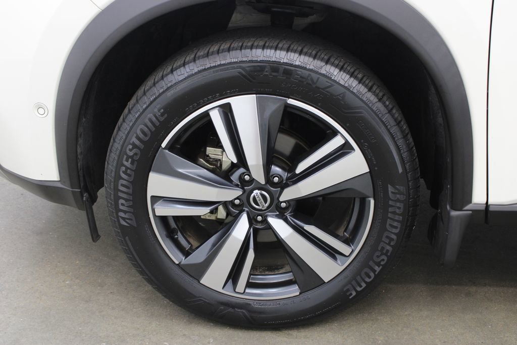 Certified 2021 Nissan Rogue Platinum FWD image 30