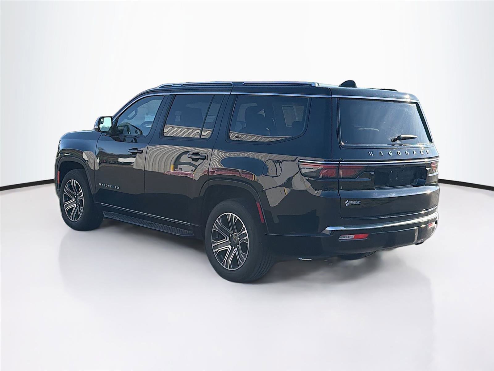 Used 2025 Jeep Wagoneer Series II image 5