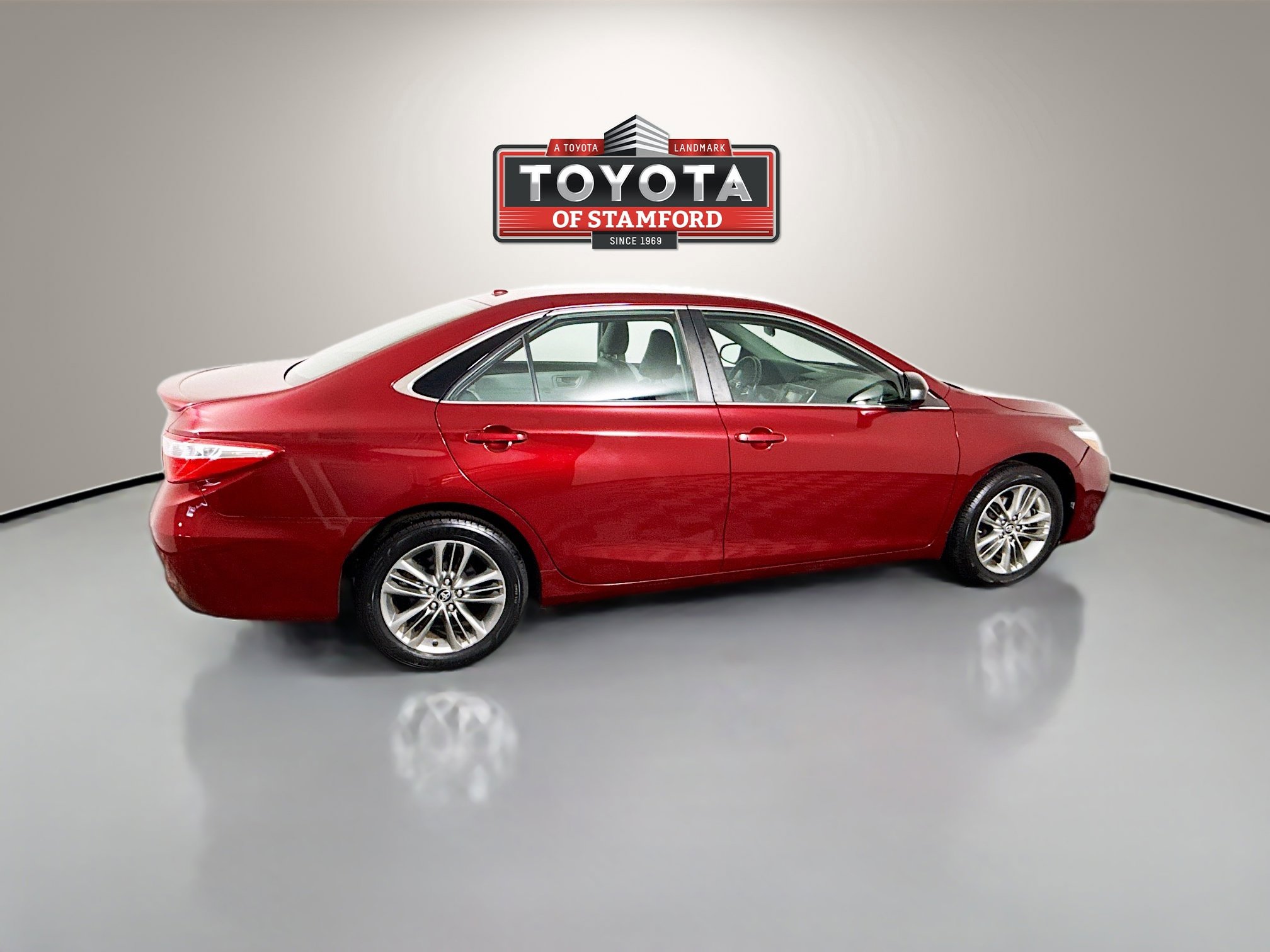 Certified 2017 Toyota Camry SE w/ Moonroof Package image 8