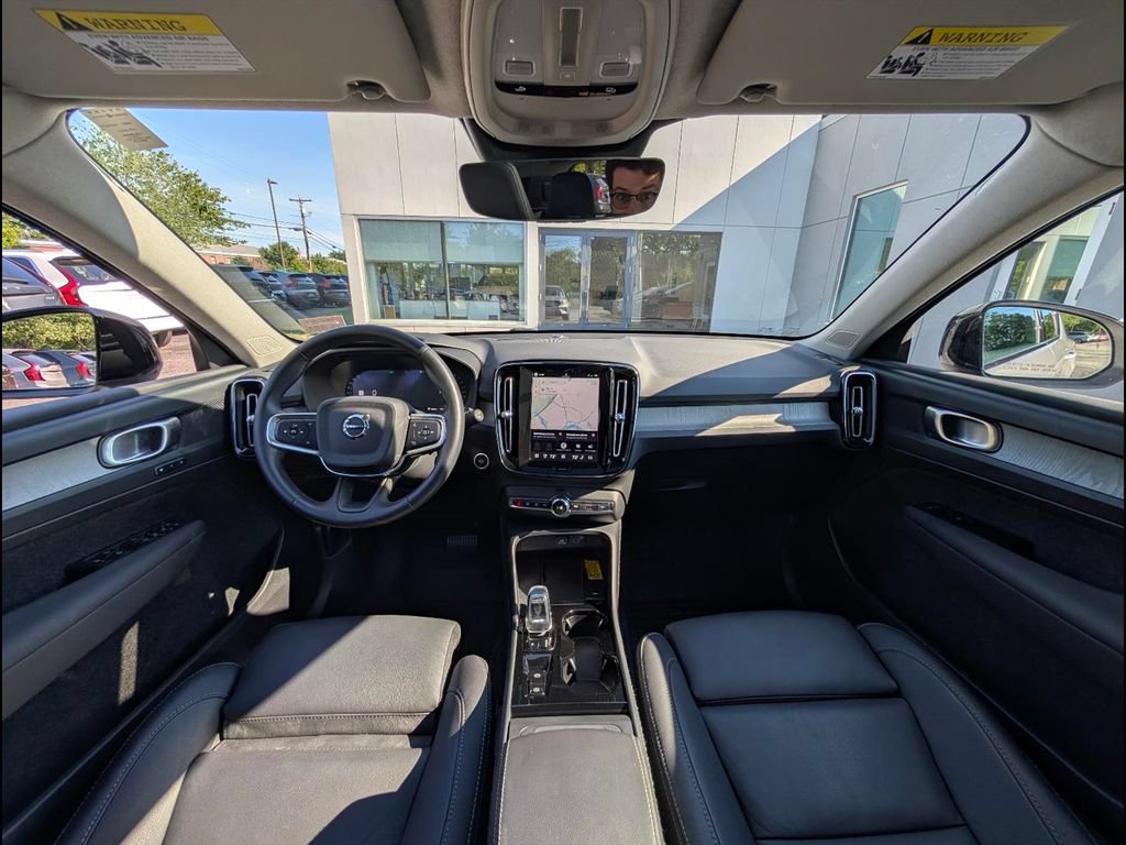 Certified 2026 Volvo XC40 B5 Plus AWD/4WD image 12
