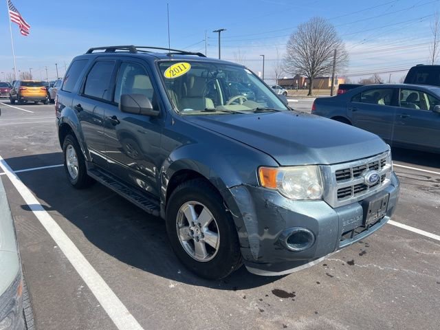 Used 2011 Ford Escape XLT w/ Canadian Winter Pkg image 3