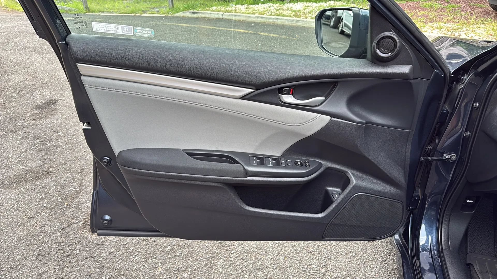Used 2020 Honda Civic EX image 13
