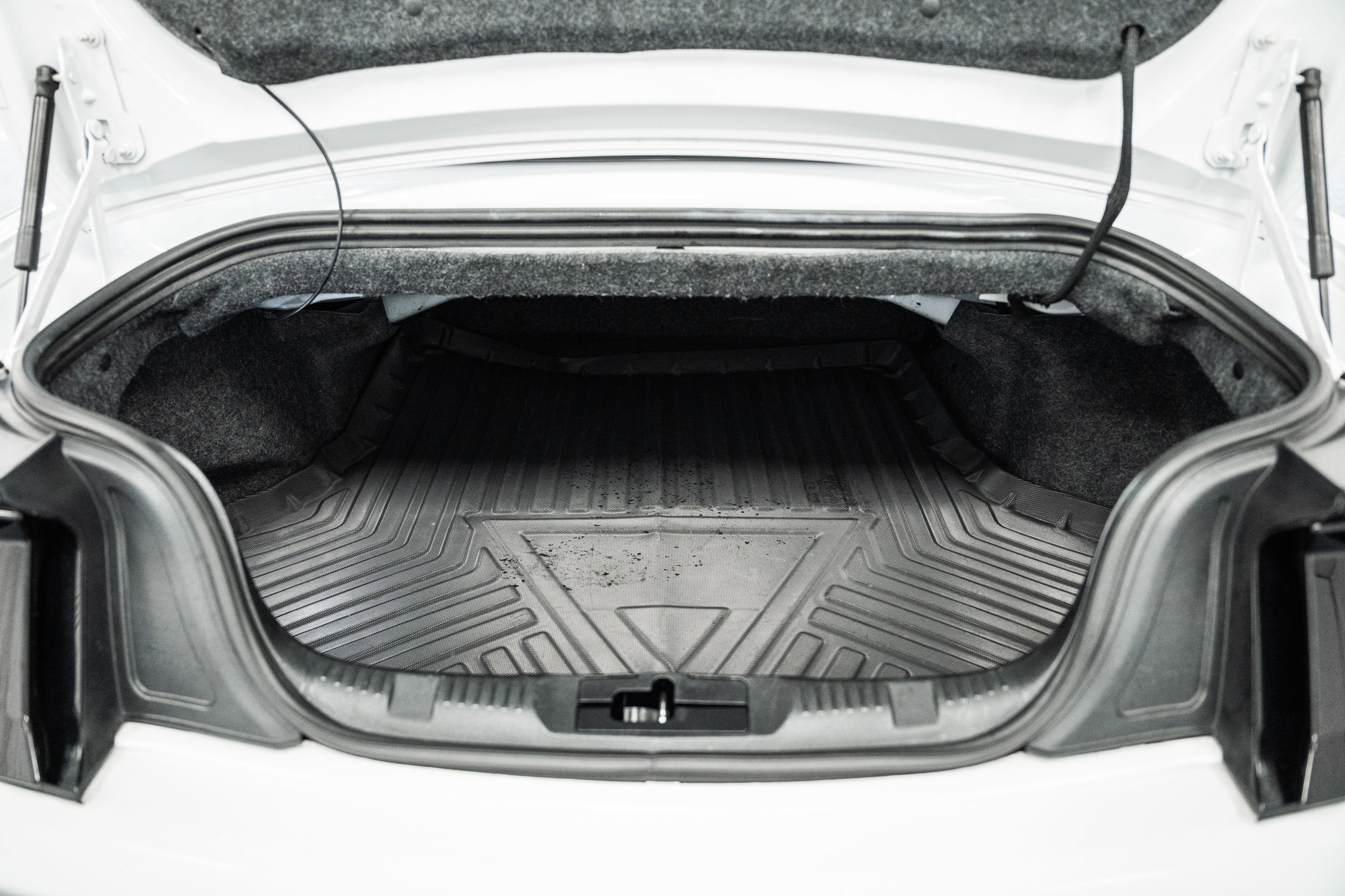 Used 2020 Ford Mustang Premium image 15