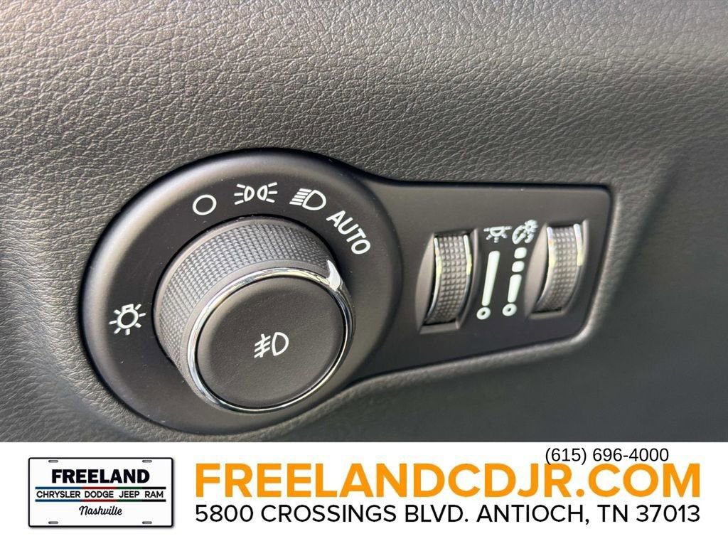 New 2026 Jeep Compass Latitude image 23