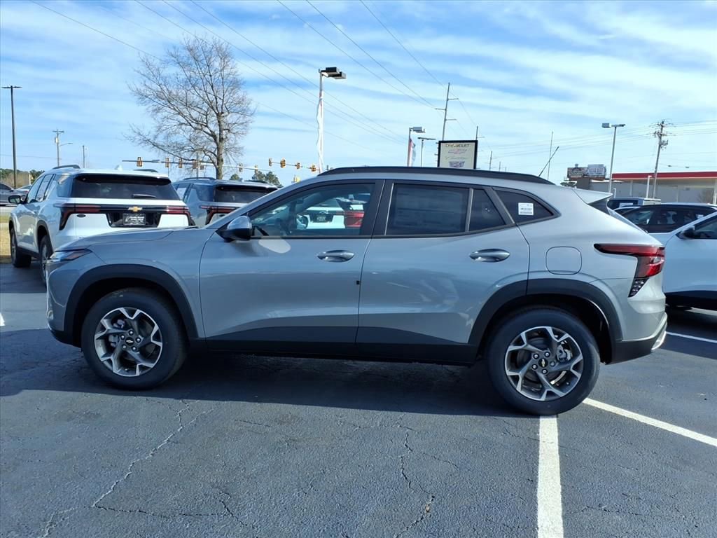 New 2026 Chevrolet Trax LT w/ Driver Confidence Package image 6