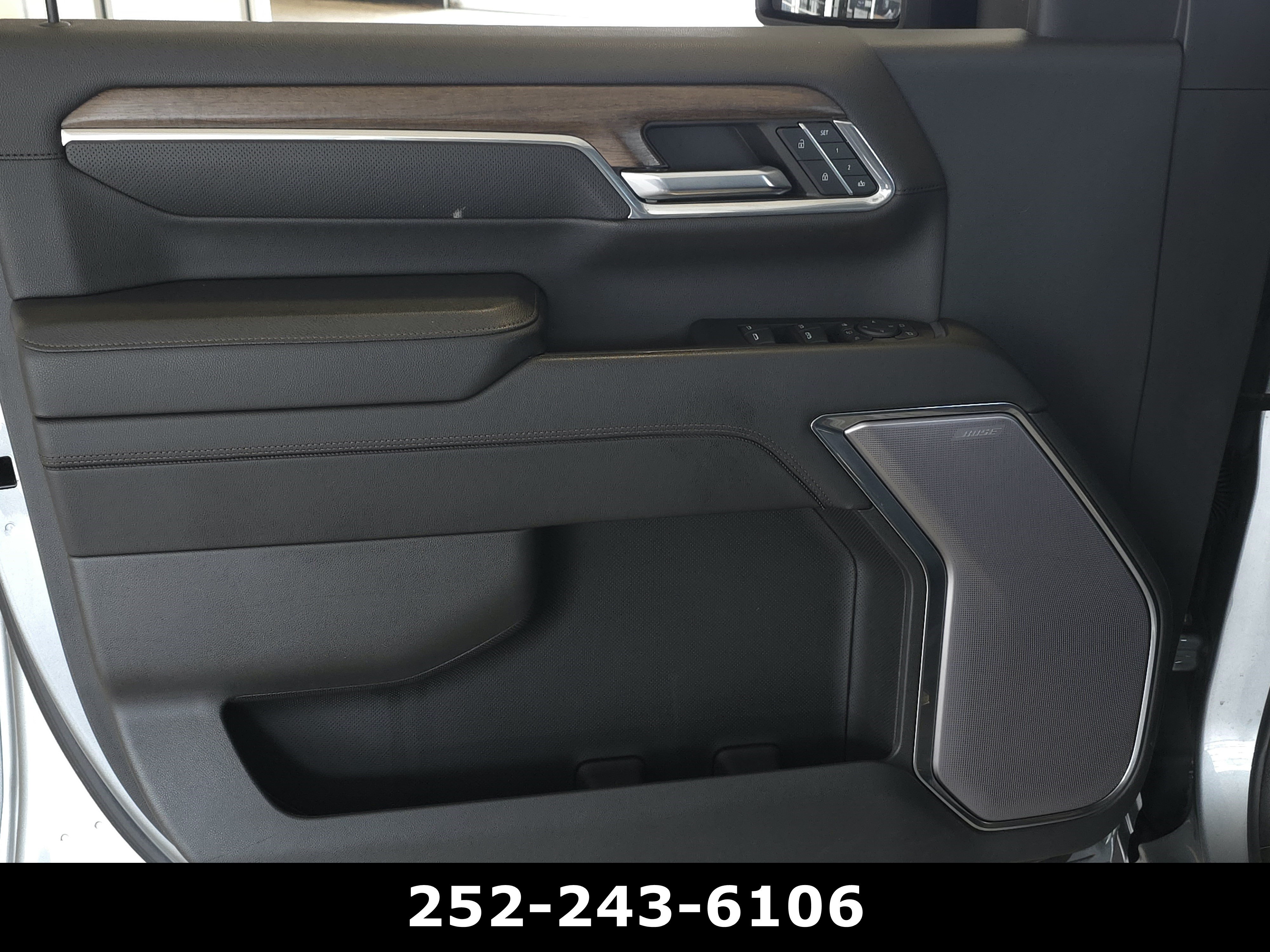 Used 2024 Chevrolet Silverado 2500 High Country w/ Technology Package AWD/4WD image 24