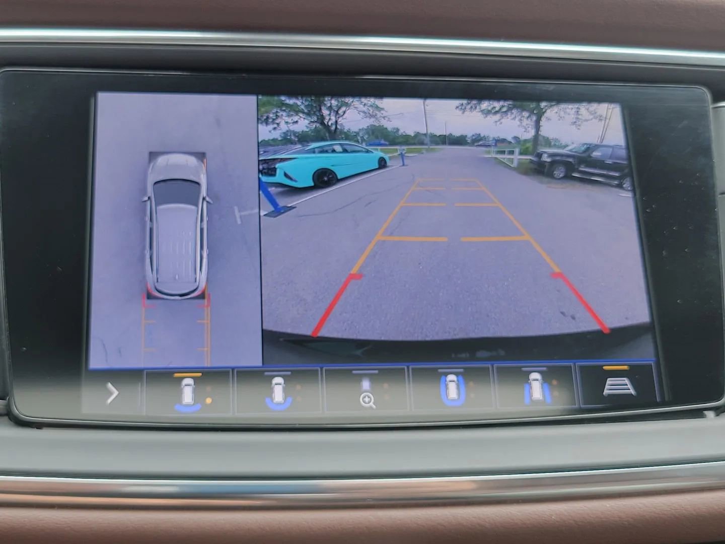 Used 2021 Buick Enclave Avenir w/ Avenir Technology Package image 14