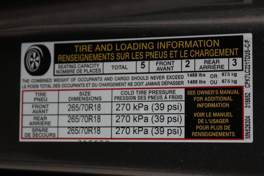 Used 2021 Nissan Titan SV w/ SV Convenience Package image 49