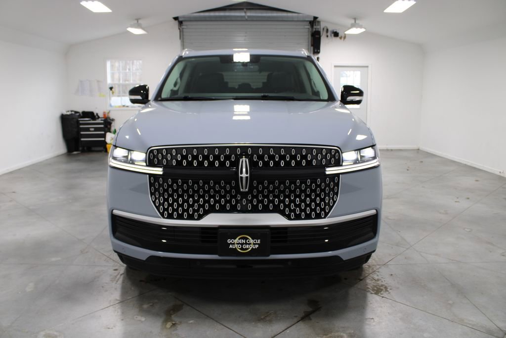 New 2026 Lincoln Navigator Reserve video 2