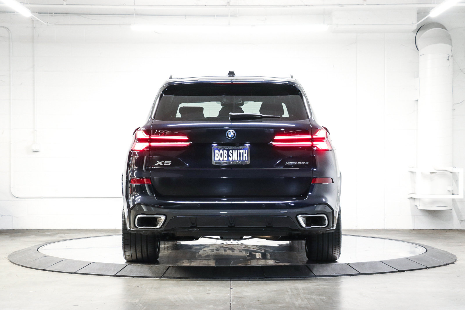 Used 2026 BMW X5 xDrive50e AWD/4WD image 5