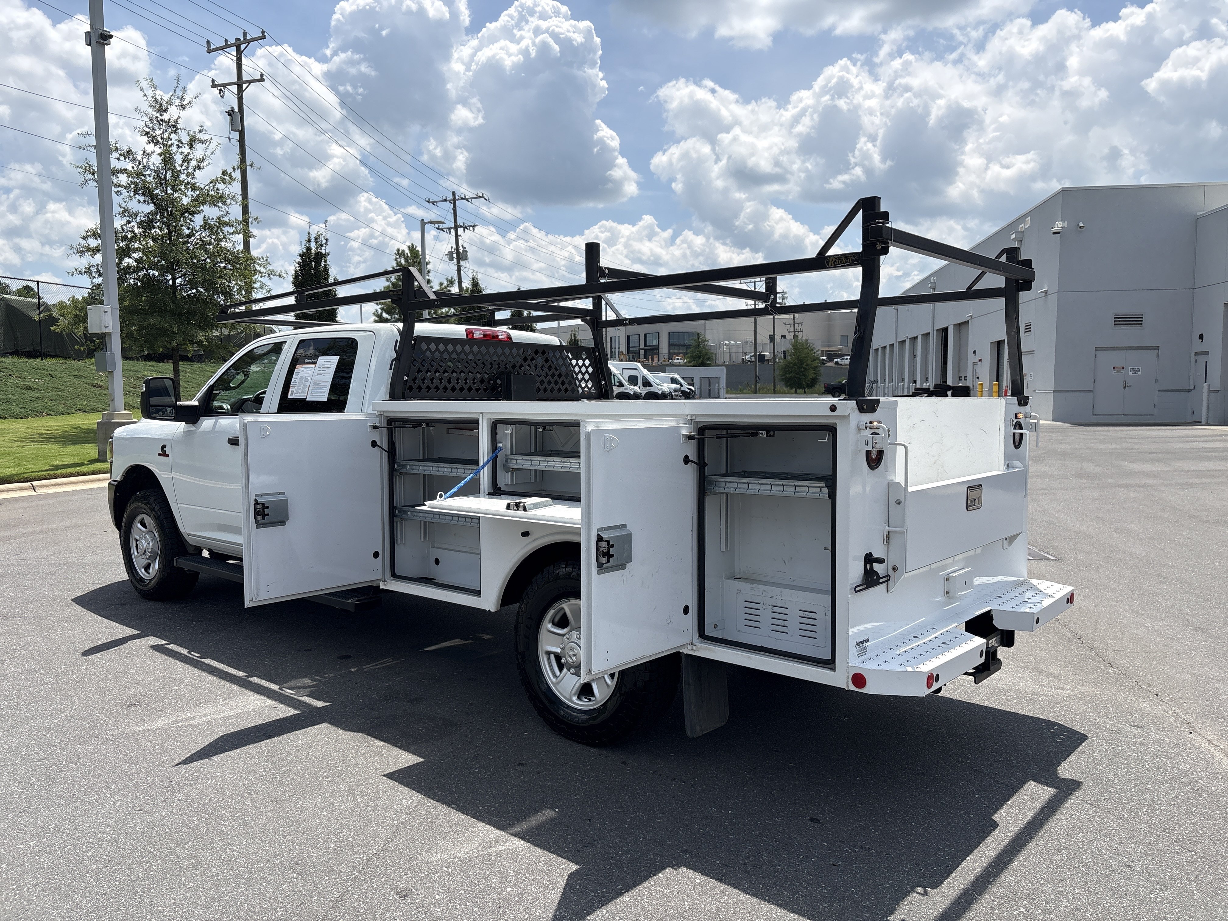 Used 2024 RAM 3500 Tradesman w/ Safety Group AWD/4WD image 7