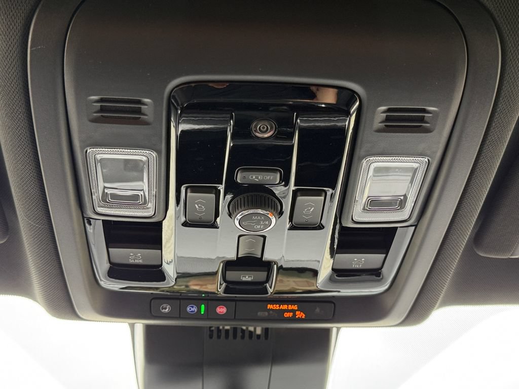 New 2026 Chevrolet Suburban RST AWD/4WD image 17