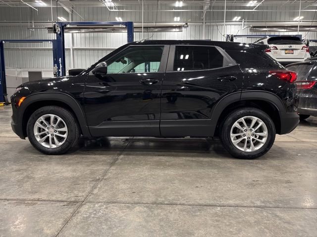 Used 2024 Chevrolet TrailBlazer LS w/ LS Convenience Package image 4
