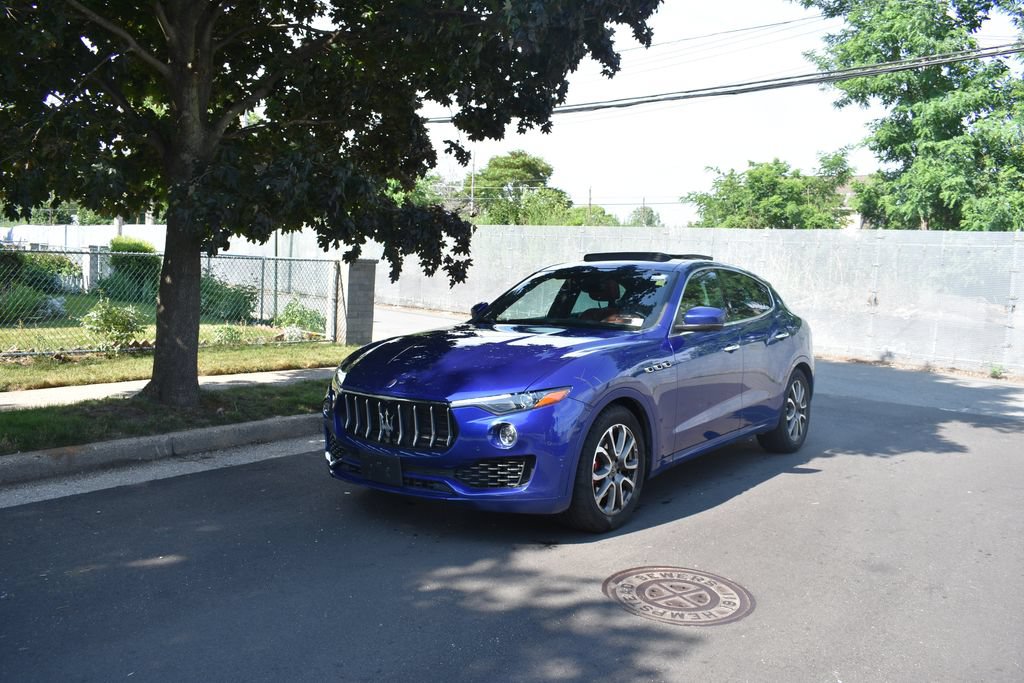 Used 2020 Maserati Levante AWD/4WD image 2