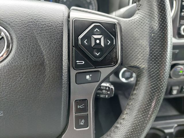 Used 2021 Toyota Tacoma TRD Off-Road AWD/4WD image 36