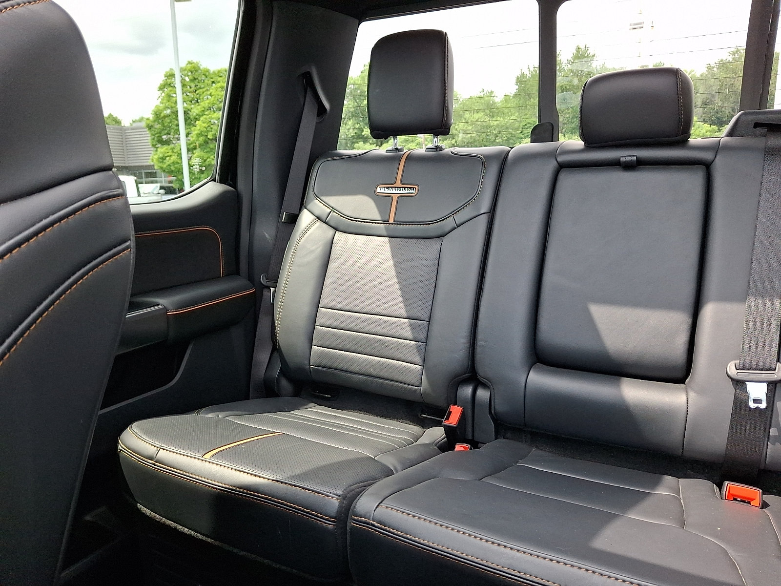 Used 2024 Ford F250 Platinum w/ FX4 Off-Road Package AWD/4WD image 18