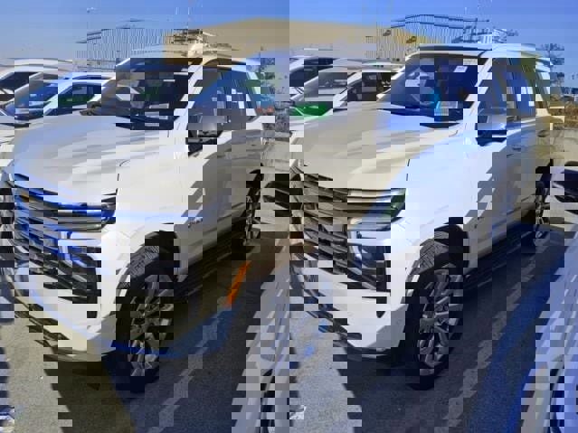 Used 2025 Chevrolet Tahoe Premier image 3