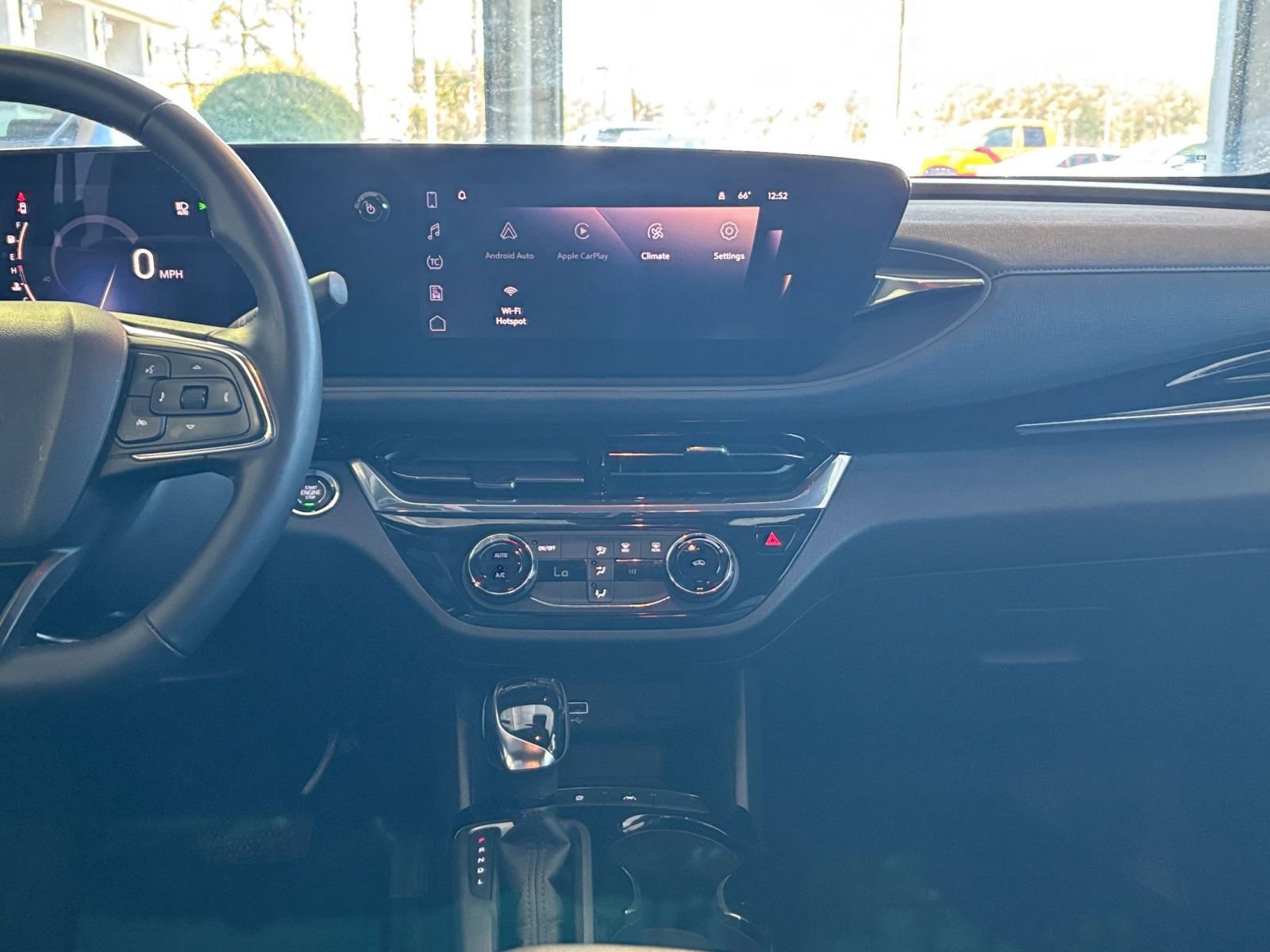 Used 2025 Buick Envista Sport Touring image 18