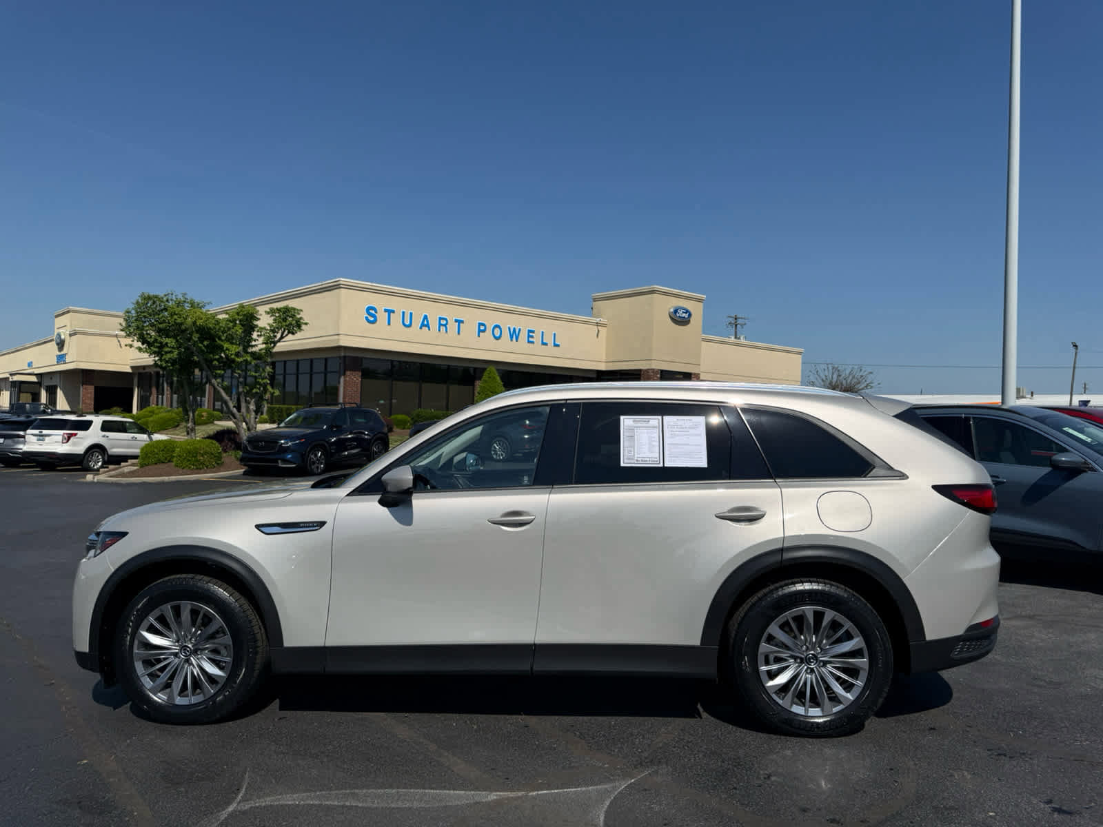 Used 2024 MAZDA CX-90 Plug-In Hybrid w/ Preferred AWD/4WD image 27
