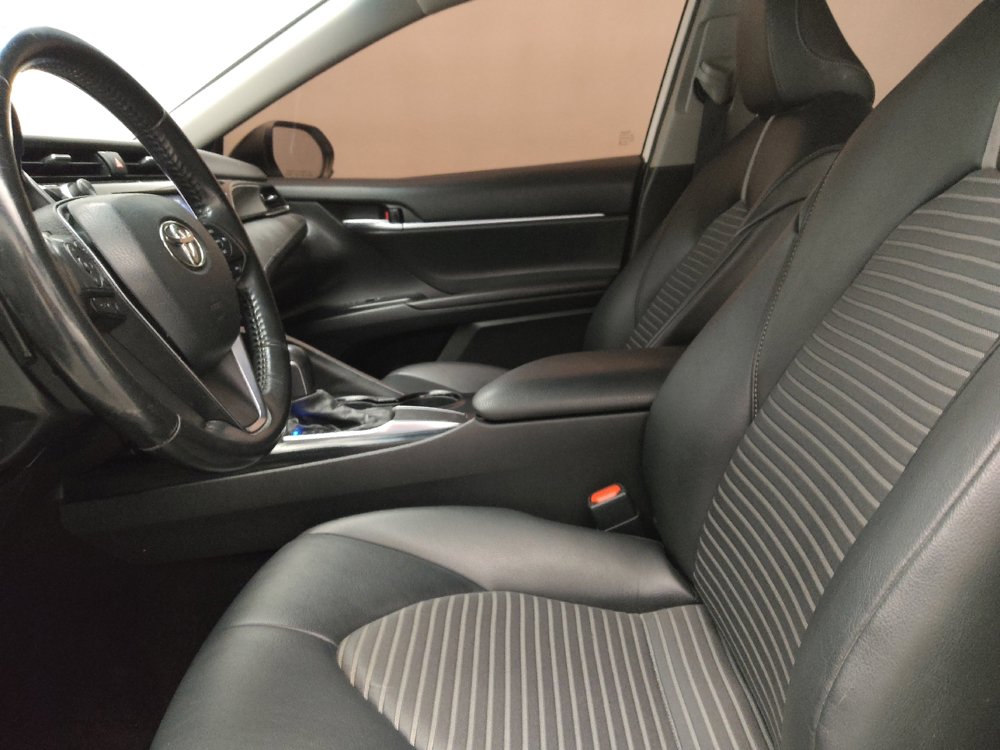 Used 2020 Toyota Camry SE image 17
