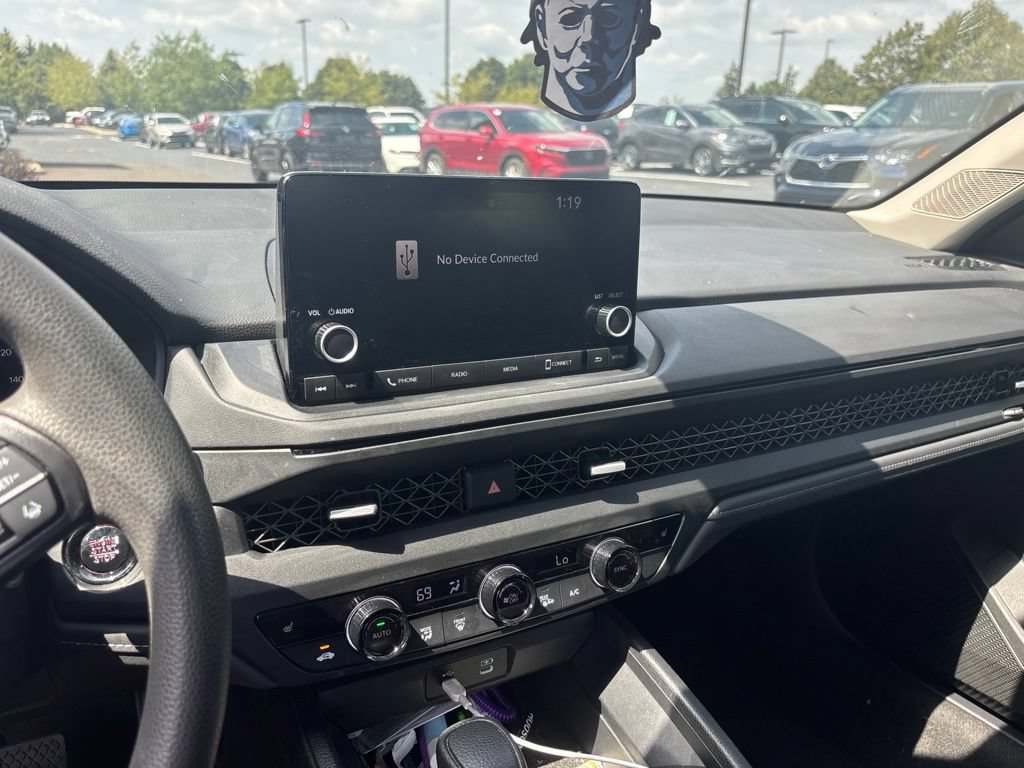 Certified 2023 Honda Accord EX image 13
