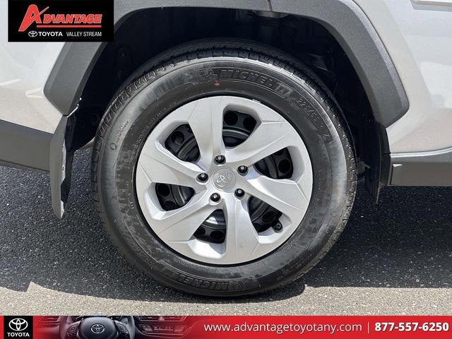 Certified 2025 Toyota RAV4 LE AWD/4WD image 12