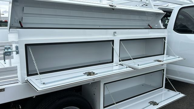 New 2026 Ford F550 4x4 SuperCab Super Duty image 24