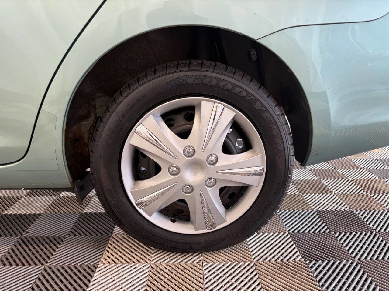 Used 2009 Toyota Yaris Sedan image 23