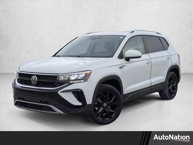 Used 2022 Volkswagen Taos SE w/ Panoramic Sunroof Package