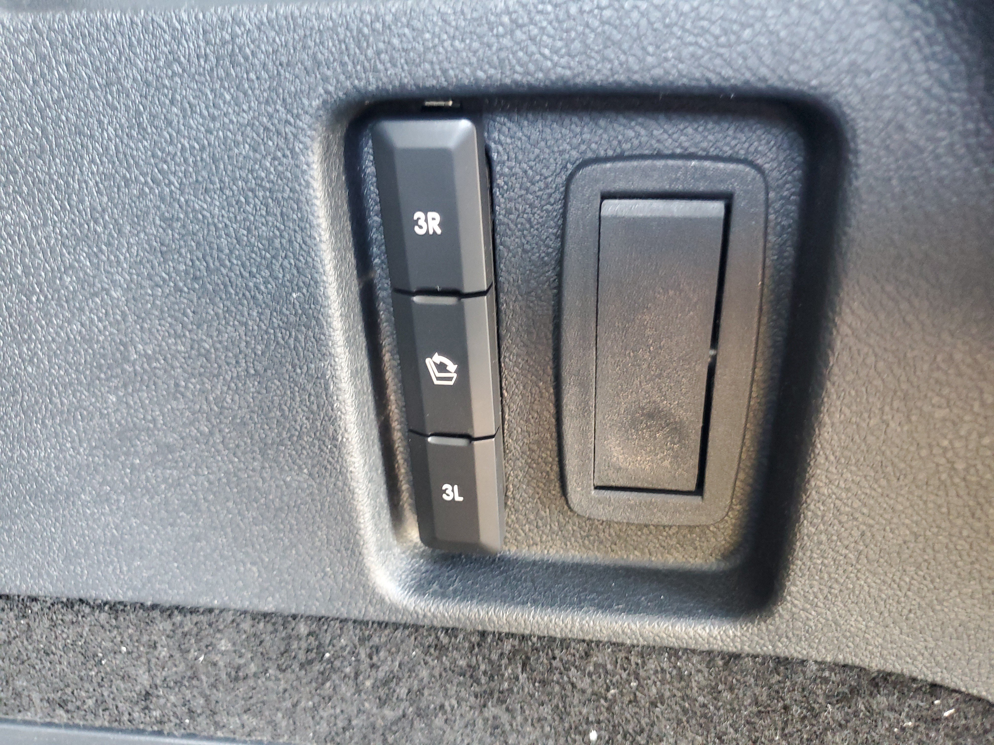 New 2027 Lincoln Aviator Reserve w/ Jet Appearance Package AWD/4WD image 30