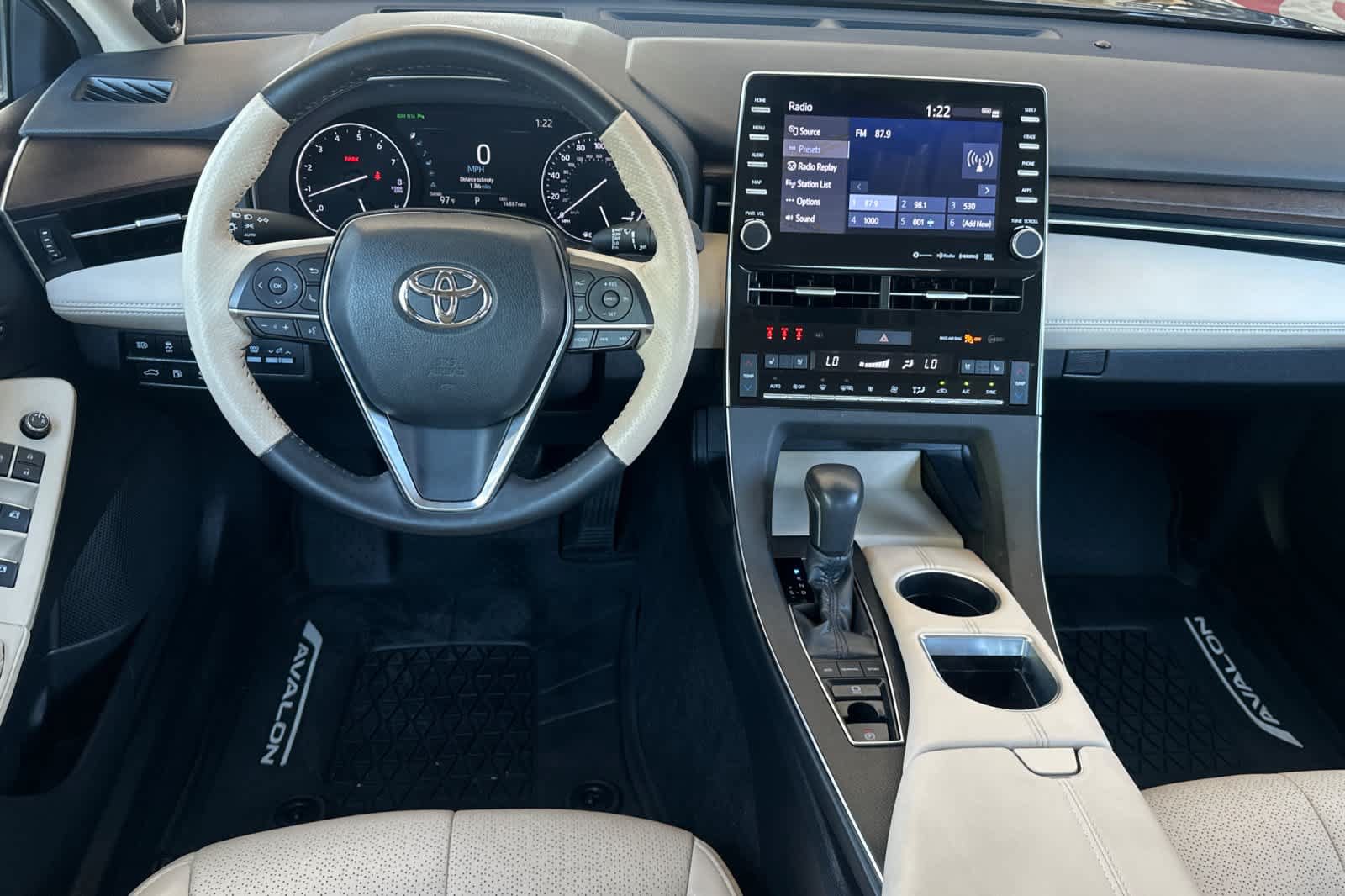 Used 2020 Toyota Avalon Limited w/ Advanced Safety Package FWD image 15