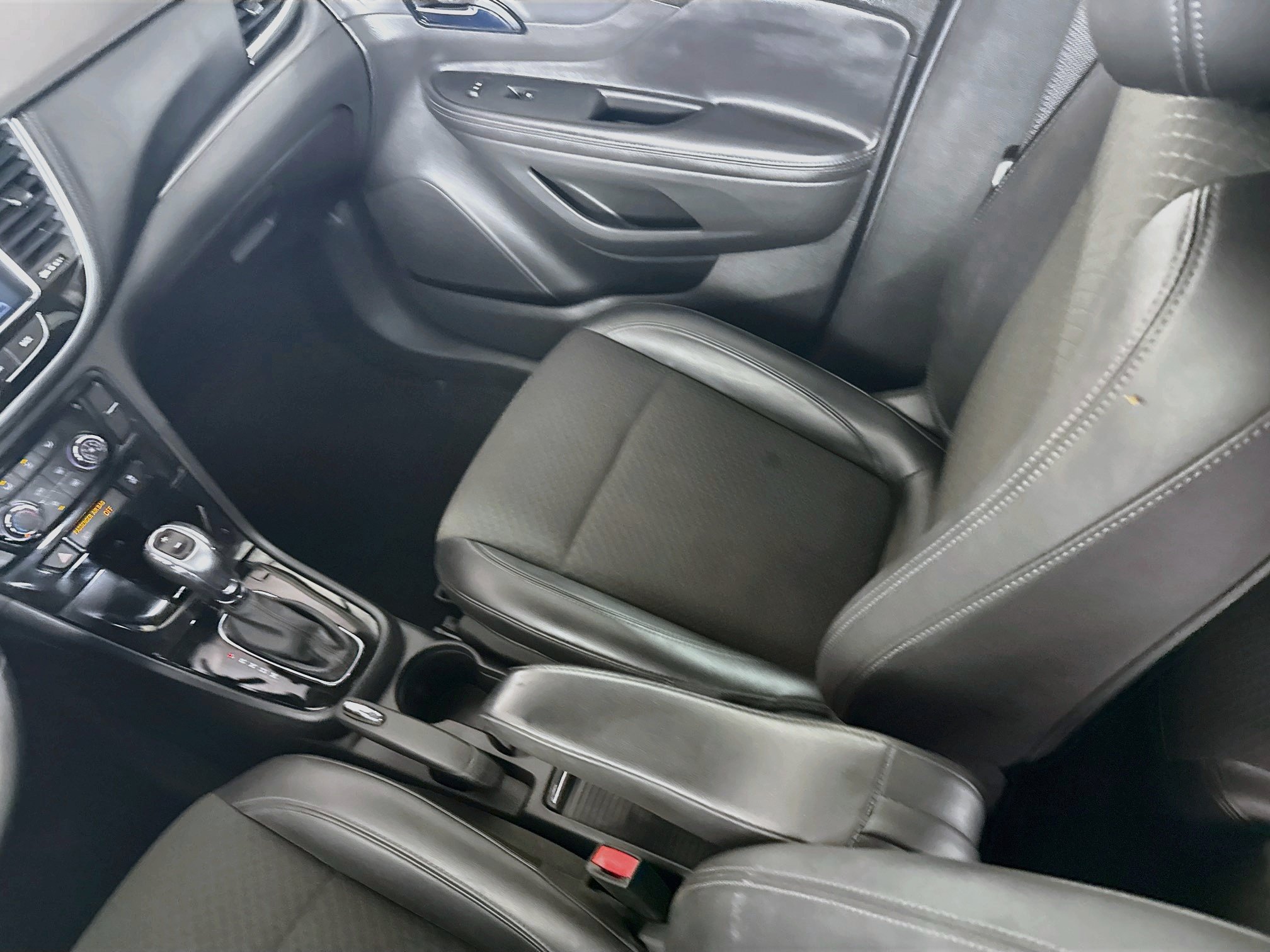 Used 2021 Buick Encore Preferred FWD image 26